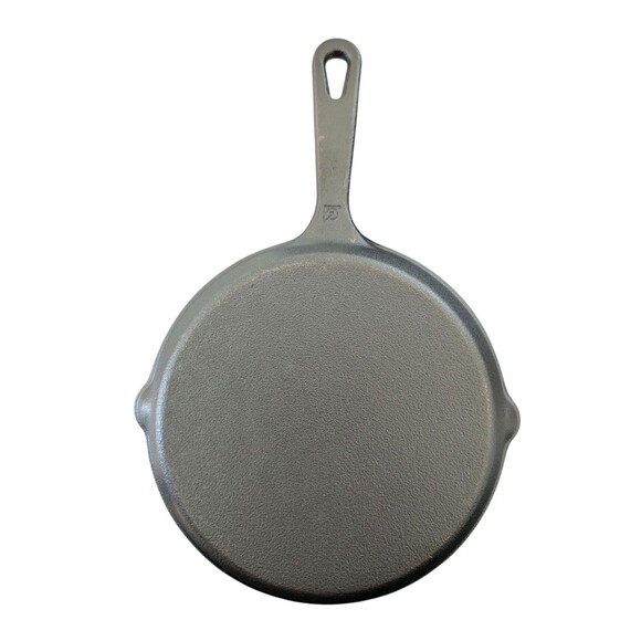 6.5 Inch Cast Iron Skillet Signature Teardrop Handle Black Eggs Cornbread - Picture 4 of 5